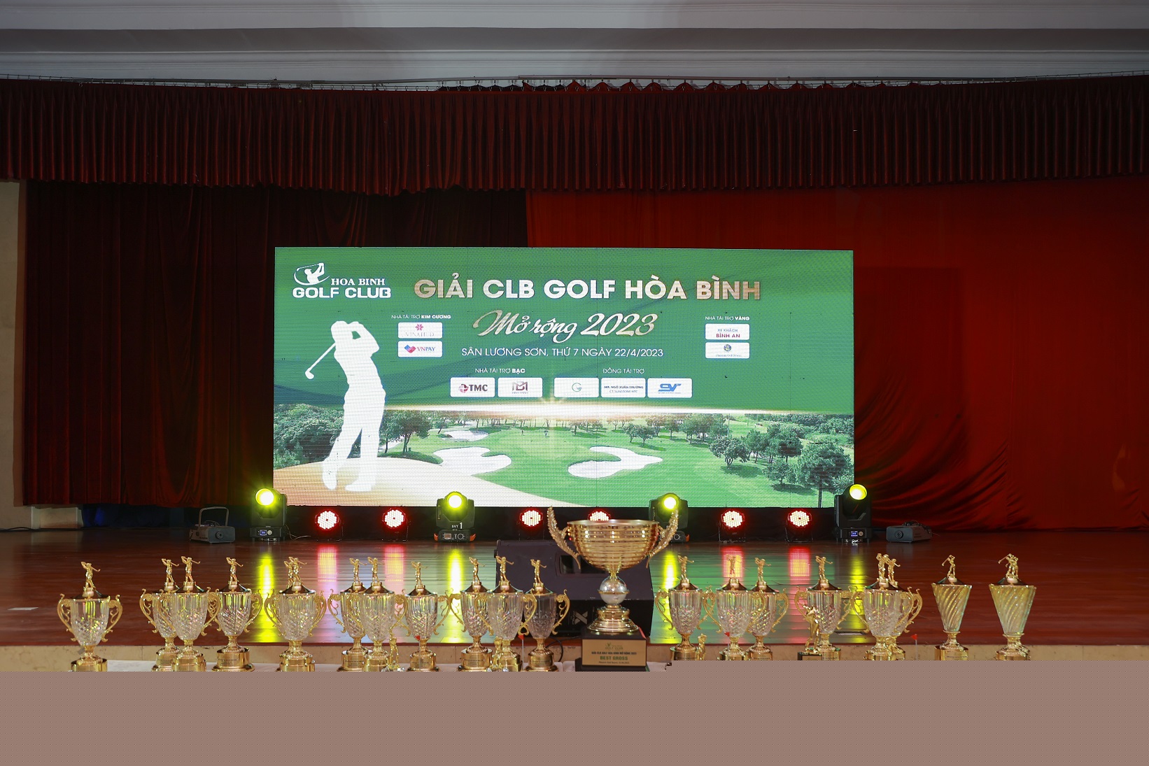 Elinkgolf – Đơn vị tổ chức giải golf uy tín hàng đầu tại Việt Nam 2 giai golf hoa binh mo rong