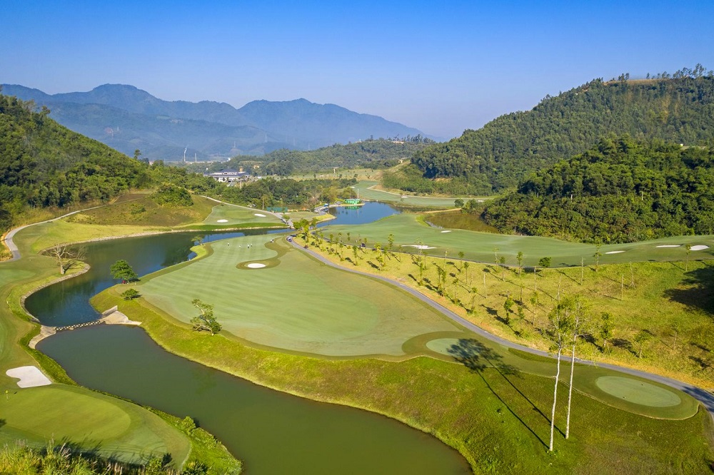 giá sân golf Hilltop Valley - Hilltop Valley Golf Club