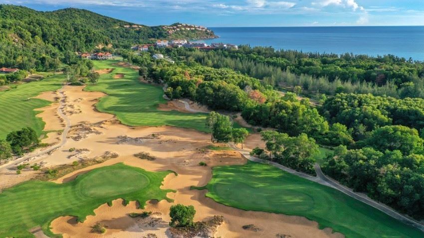Sân Laguna Golf Lăng Cô
