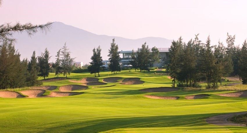 Sân Montgomerie Links Golf Club