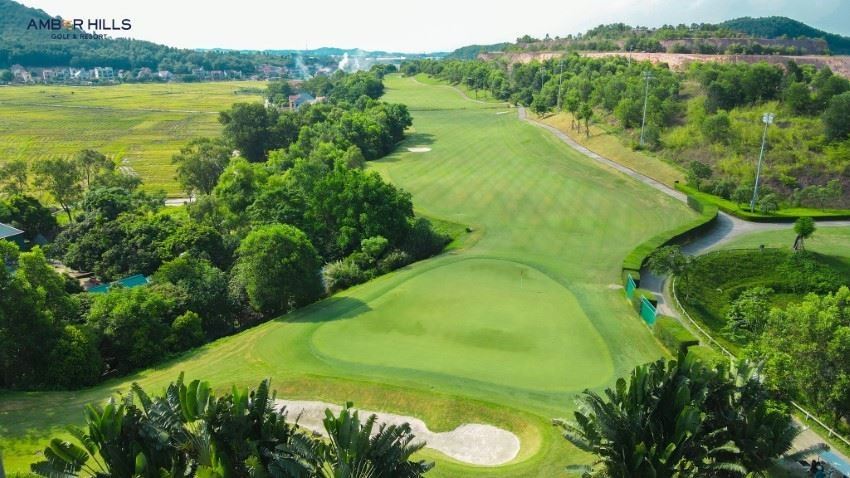 Sân Amber Hills Golf Resort