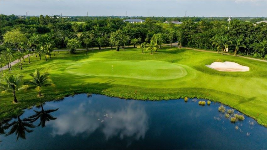 sân golf West Lakes Golf & Villa