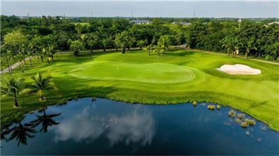 sân golf West Lakes Golf & Villa